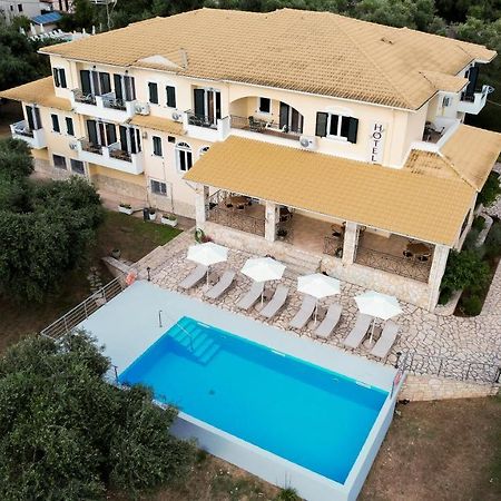 Chrisovalanto Hotel Sívota 외부 사진