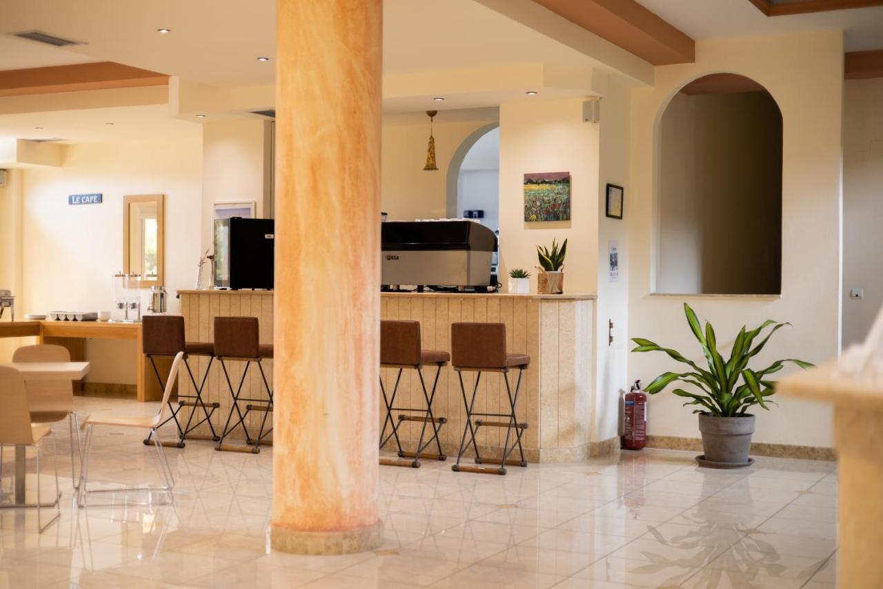 Chrisovalanto Hotel Sívota 외부 사진