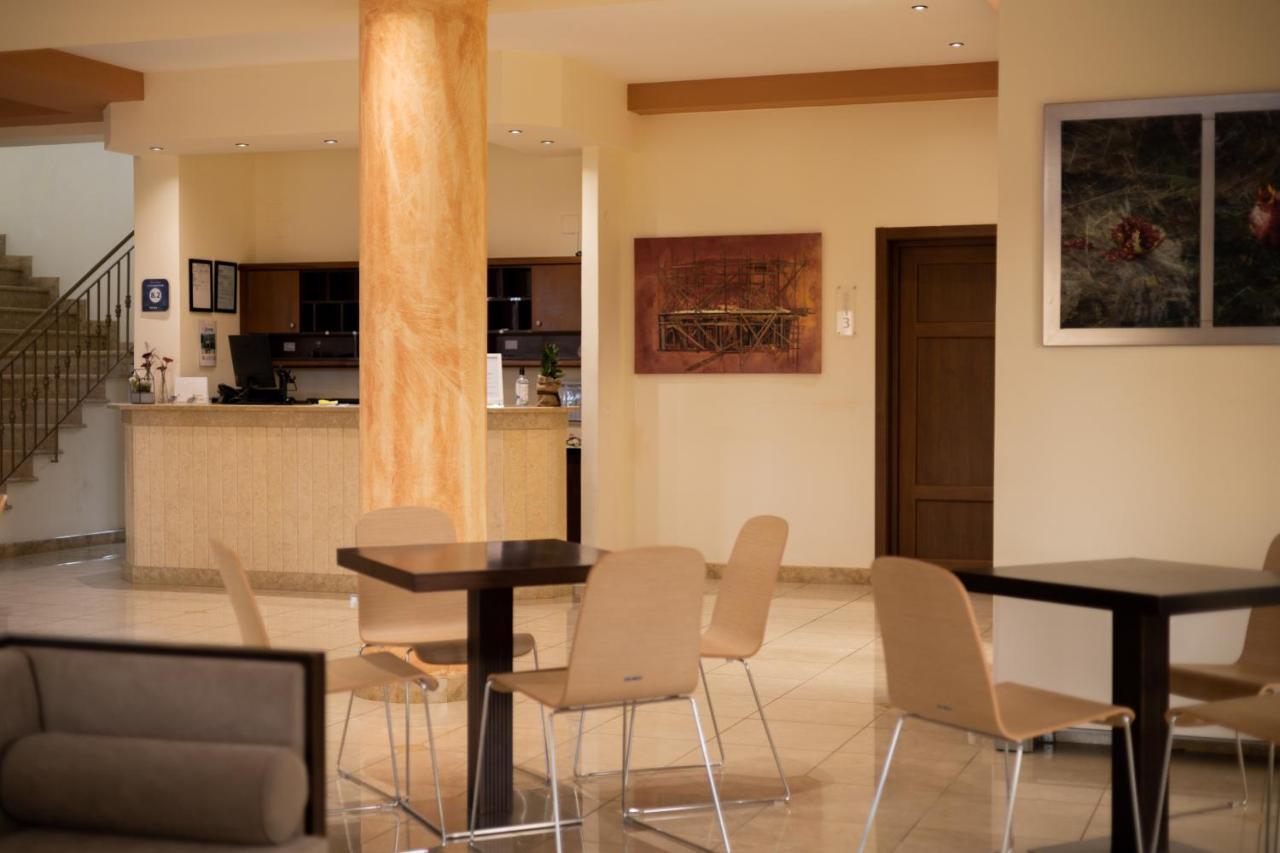 Chrisovalanto Hotel Sívota 외부 사진