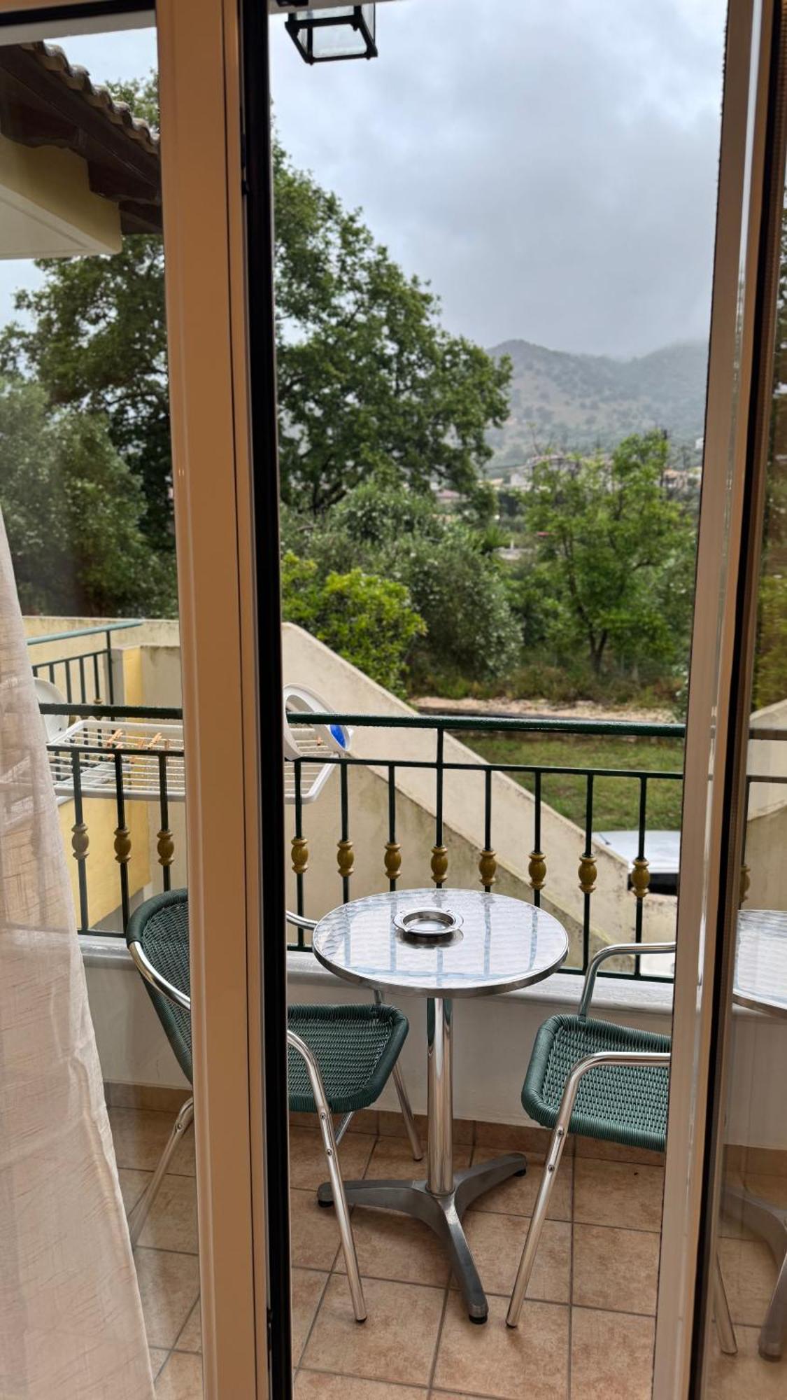 Chrisovalanto Hotel Sívota 외부 사진